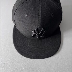 New Era size 7 New York Yankees size 59fifty